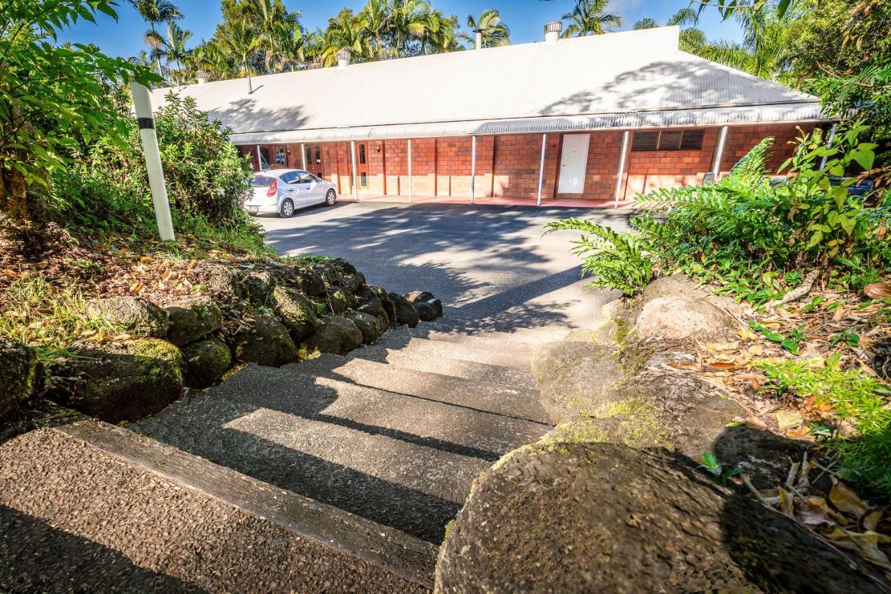 Malanda Lodge Exterior photo